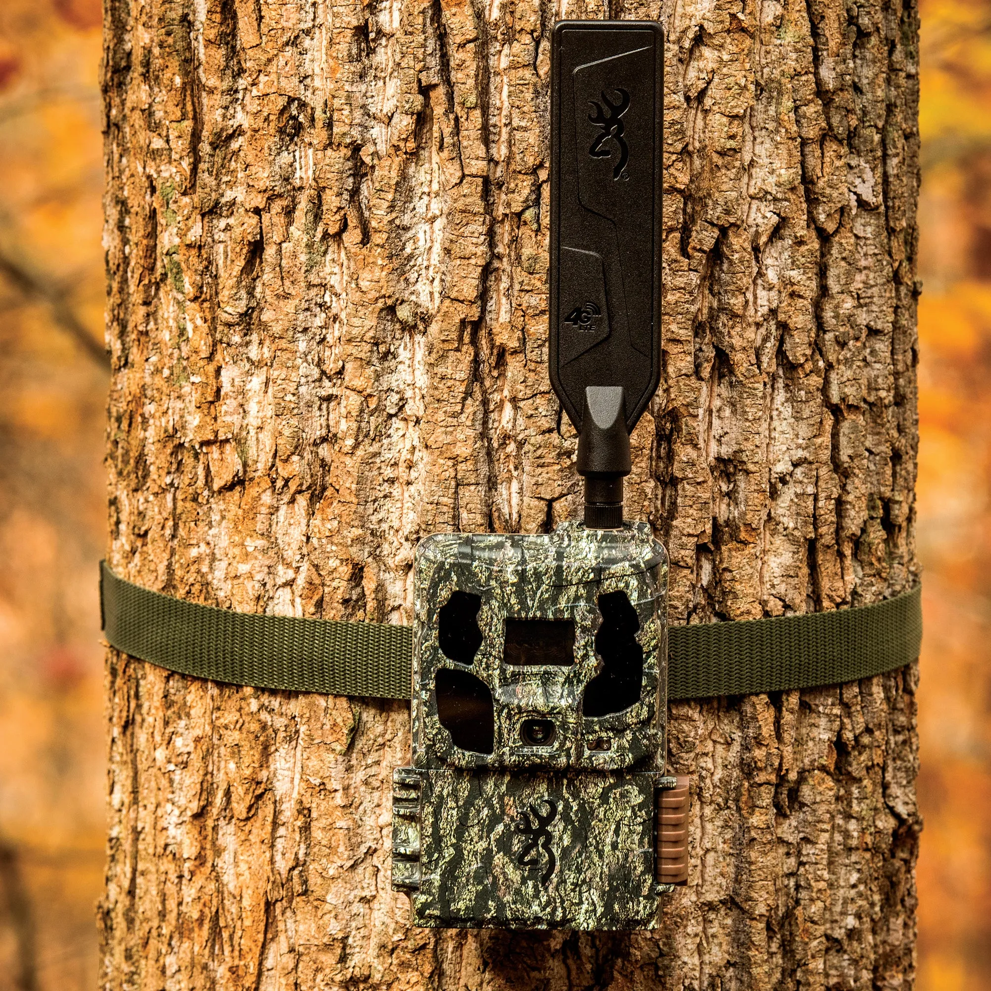 Defender Pro Scout Max HD with Free Photocell Feeder Kit