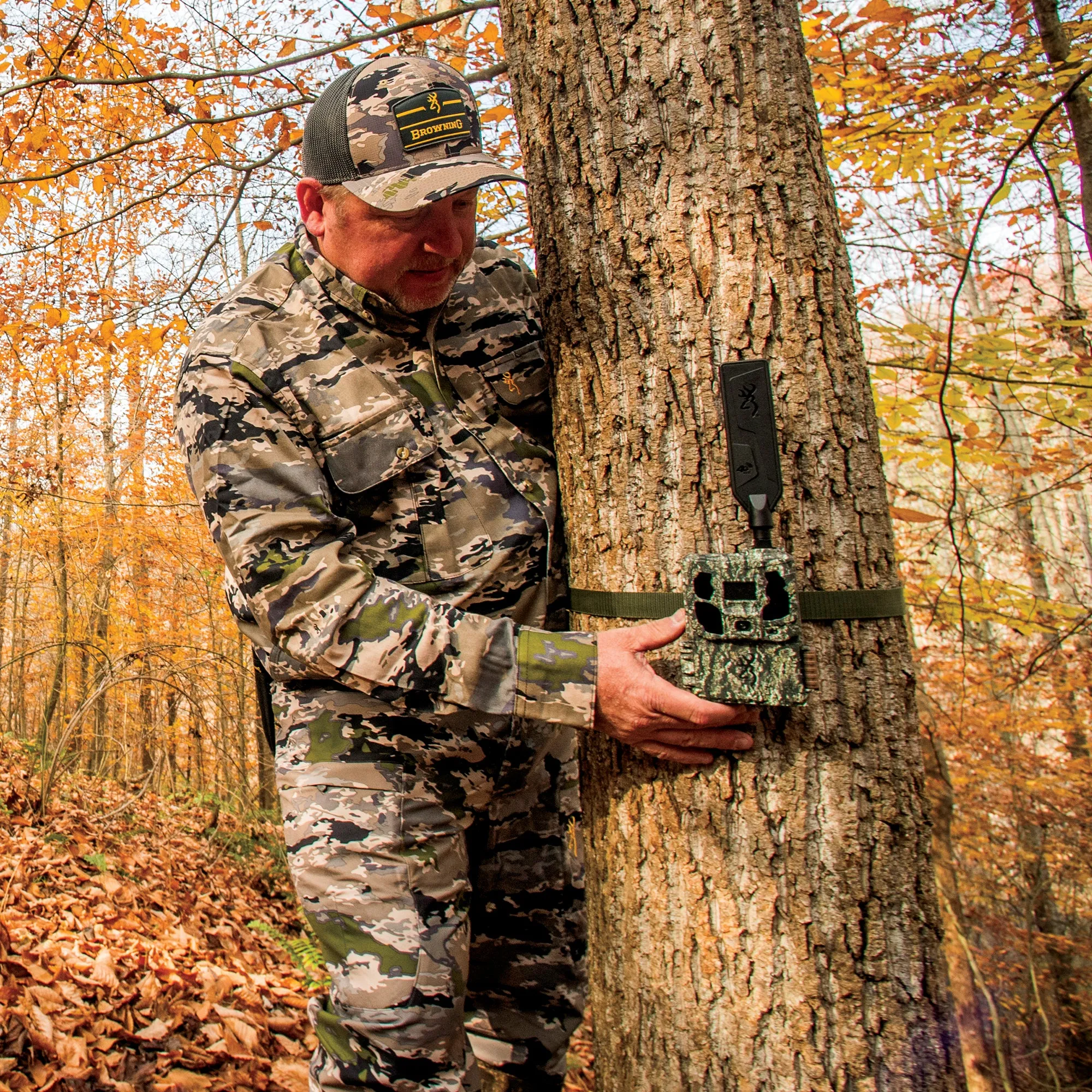 Defender Pro Scout Max HD with Free Photocell Feeder Kit