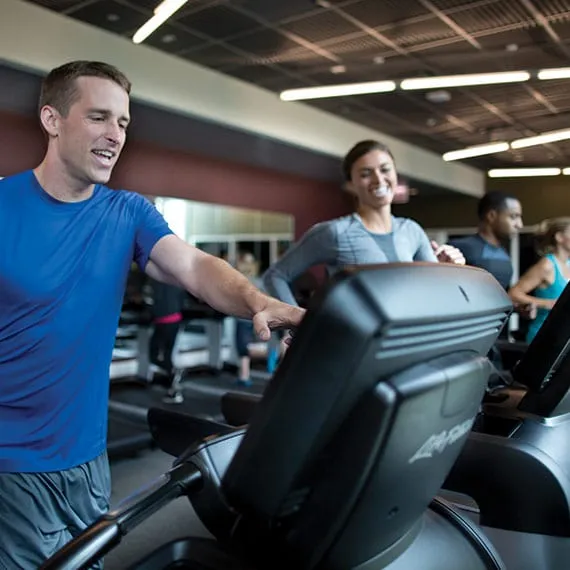 Life Fitness Club Series  Treadmill