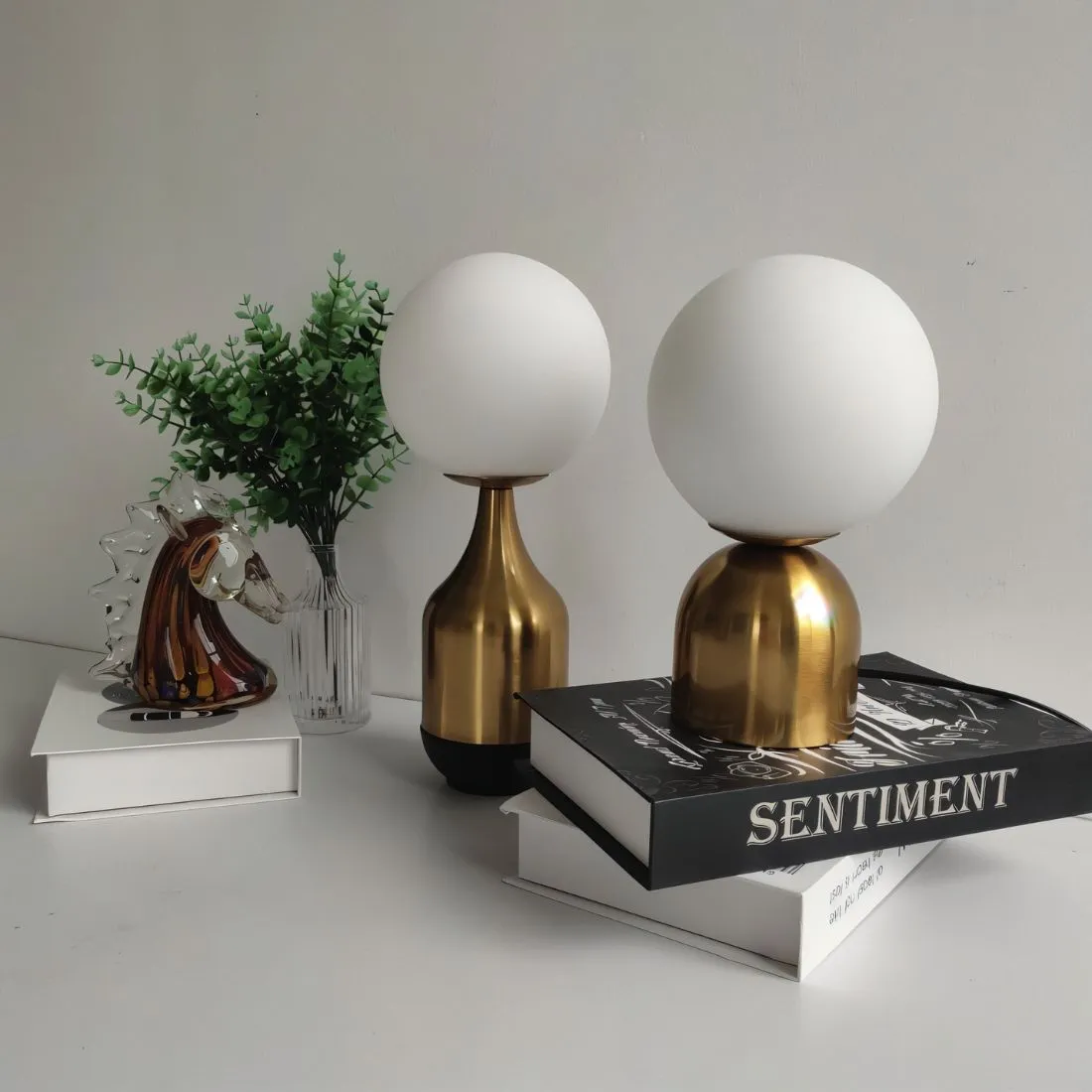Pelota Table Lamp